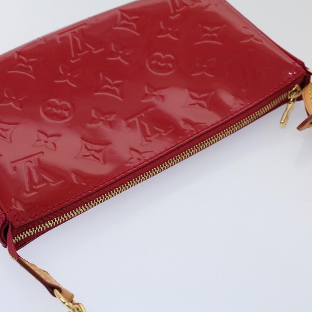 LOUIS VUITTON Monogram Vernis Pochette Accessoires Pouch Red M91577 am5106