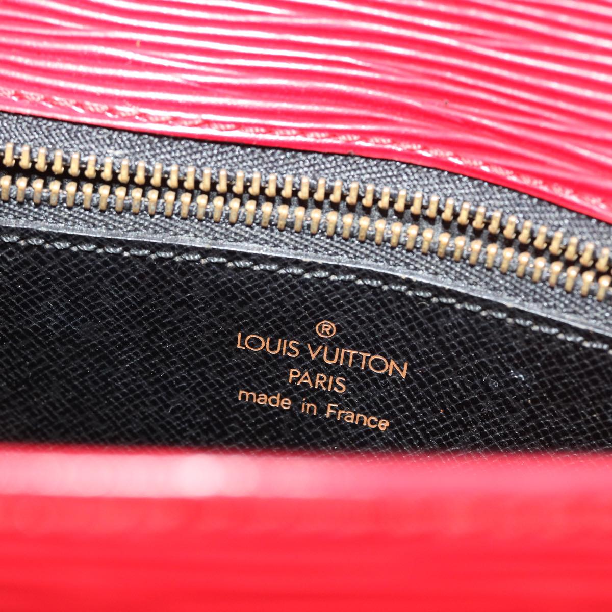 LOUIS VUITTON Epi Saint Cloud GM Shoulder Bag Red M52197 LV am5136