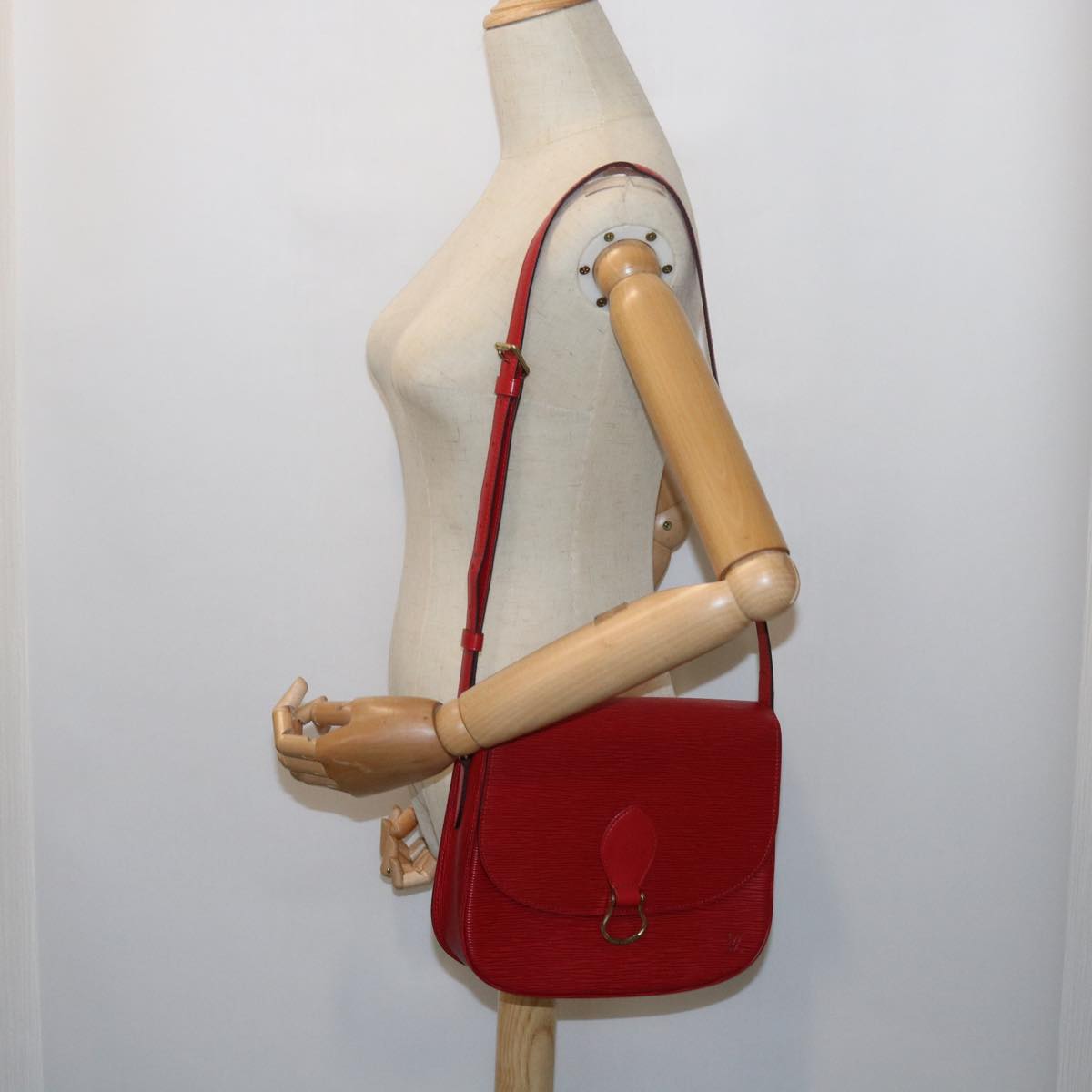 LOUIS VUITTON Epi Saint Cloud GM Shoulder Bag Red M52197 LV am5136