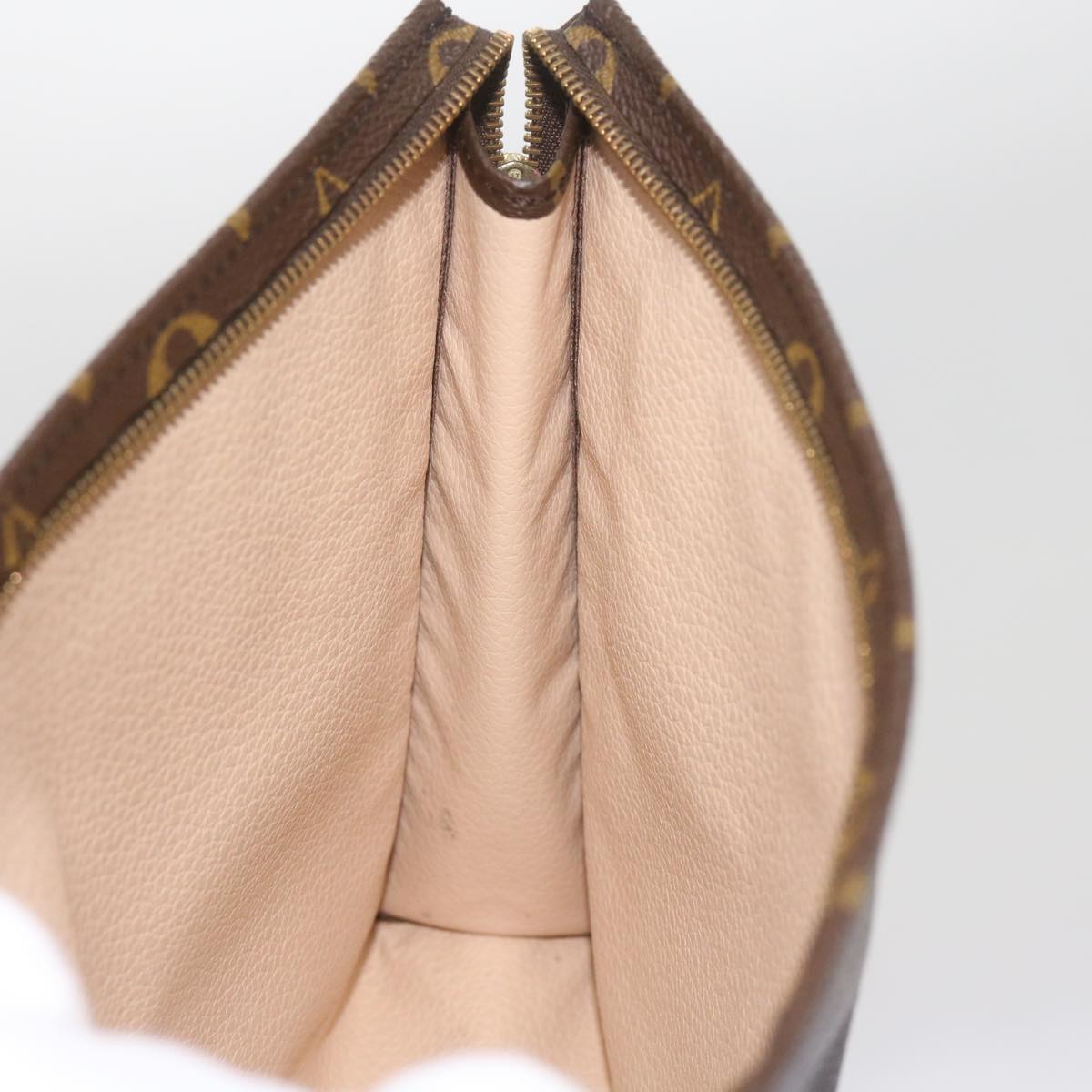 LOUIS VUITTON Monogram Poche Toilette 26 Pouch M47542 LV am5894