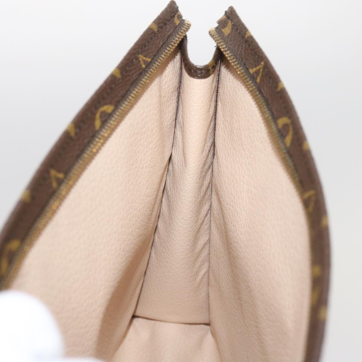 LOUIS VUITTON Monogram Poche Toilette 26 Pouch M47542 LV am5894