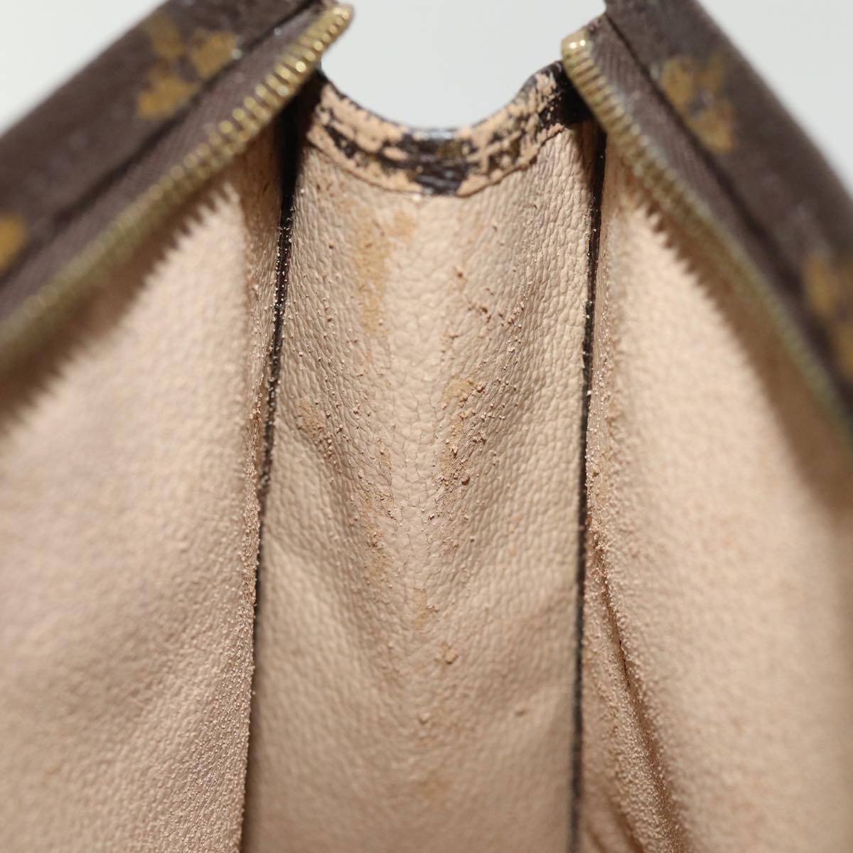 LOUIS VUITTON Monogram Poche Toilette 19 Pouch M47544 LV am6268