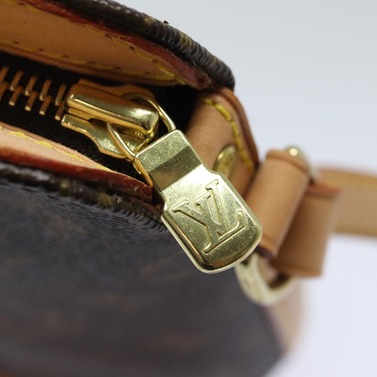 LOUIS VUITTON Monogram Drouot Shoulder Shoulder Bag M51290 LV am6533