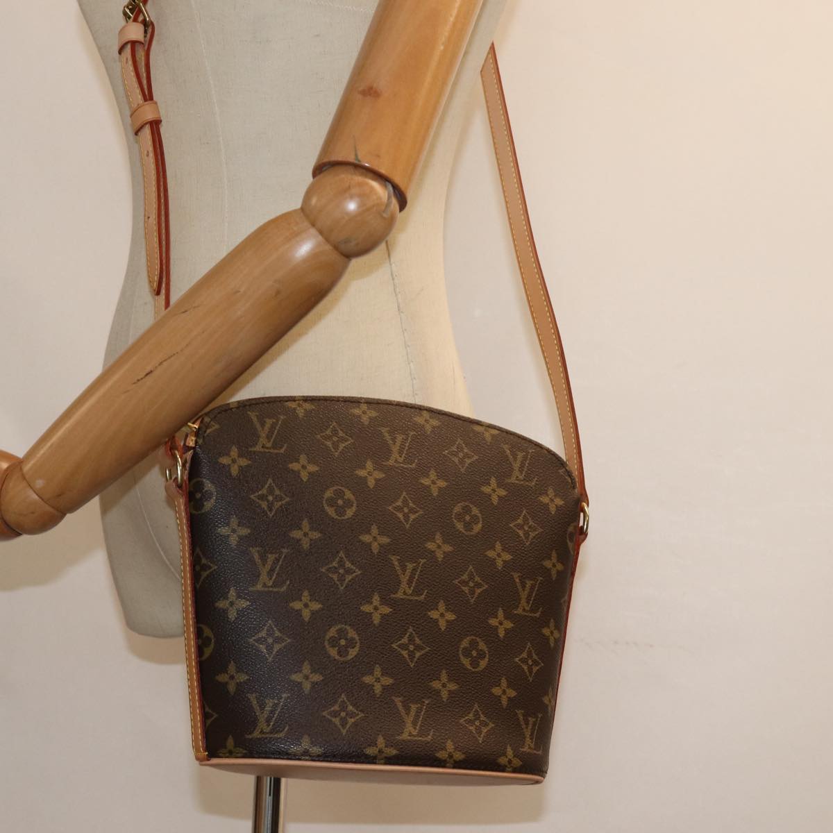 LOUIS VUITTON Monogram Drouot Shoulder Shoulder Bag M51290 LV am6533