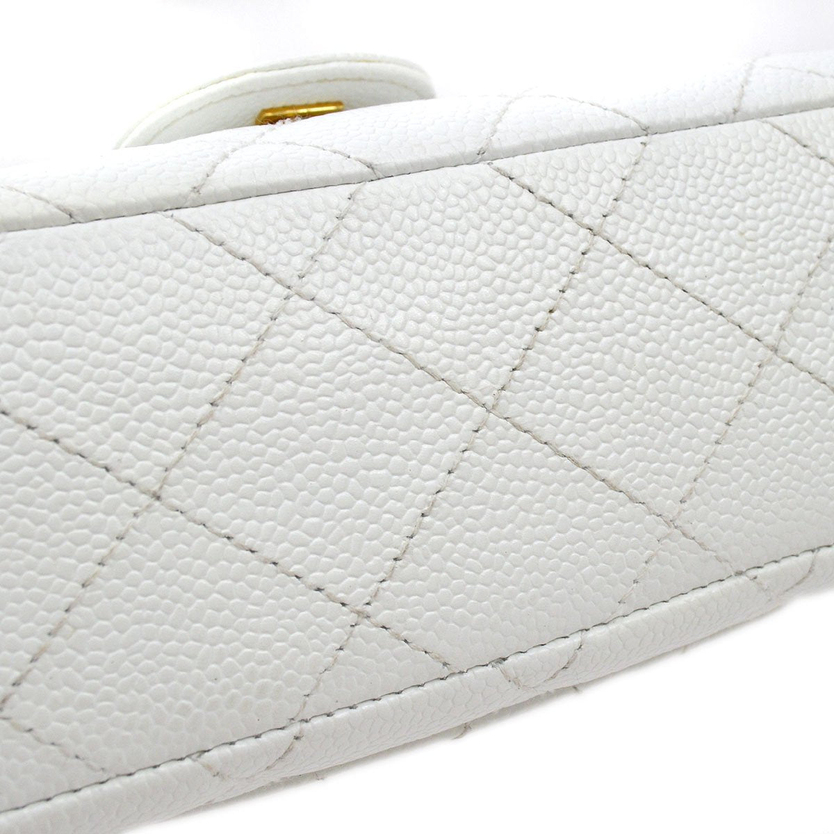CHANEL 1997-1999 Wood Chain Classic Flap Medium White Caviar ao28840