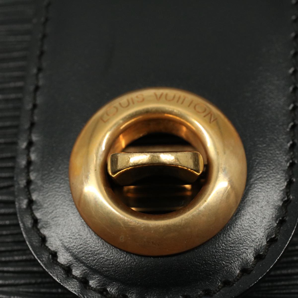 LOUIS VUITTON Epi Cluny Shoulder Bag Black M52252 LV ar10164B