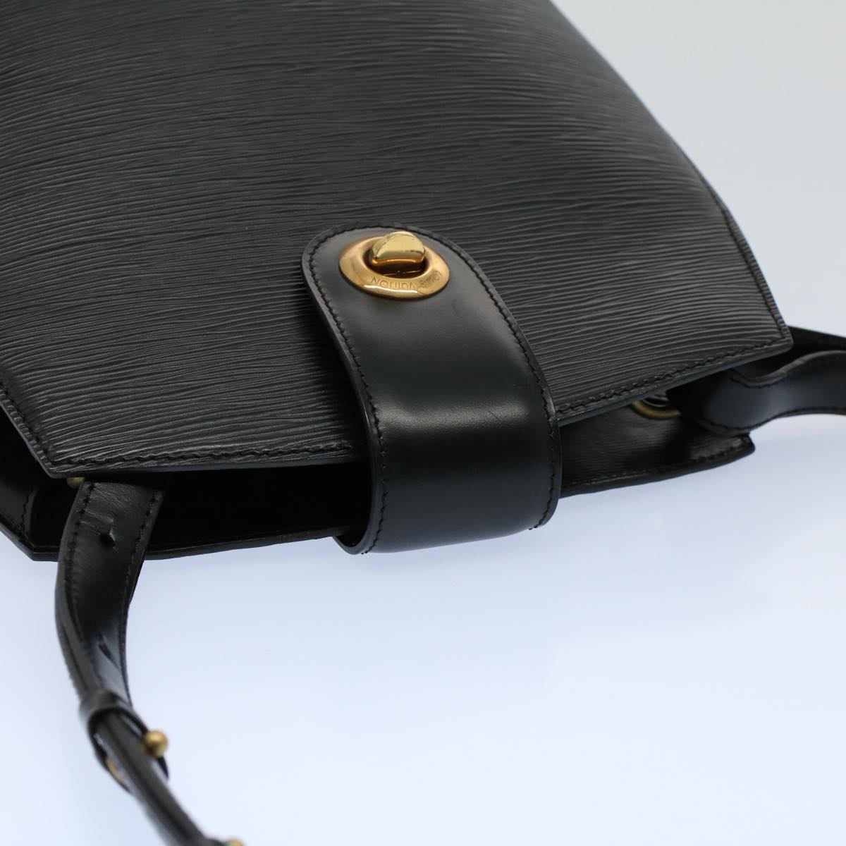 LOUIS VUITTON Epi Cluny Shoulder Bag Black M52252 LV ar10164B
