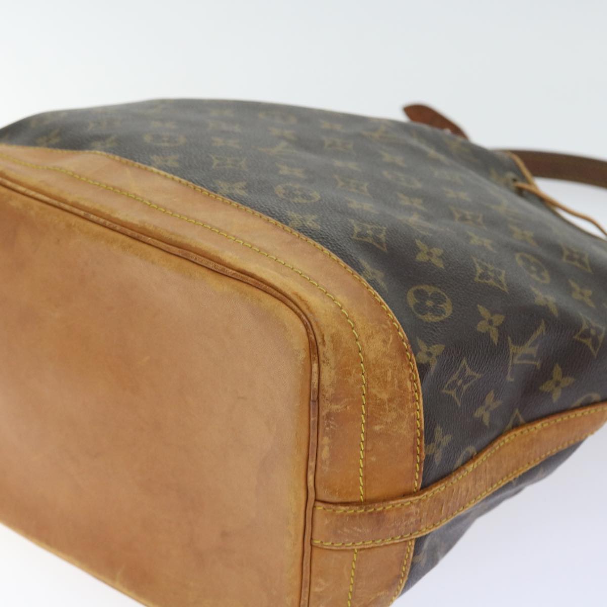 LOUIS VUITTON Monogram Noe Shoulder Bag M42224 LV ar10212