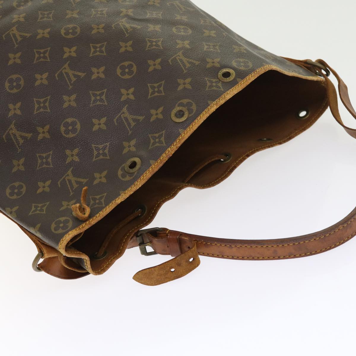LOUIS VUITTON Monogram Noe Shoulder Bag M42224 LV ar10212