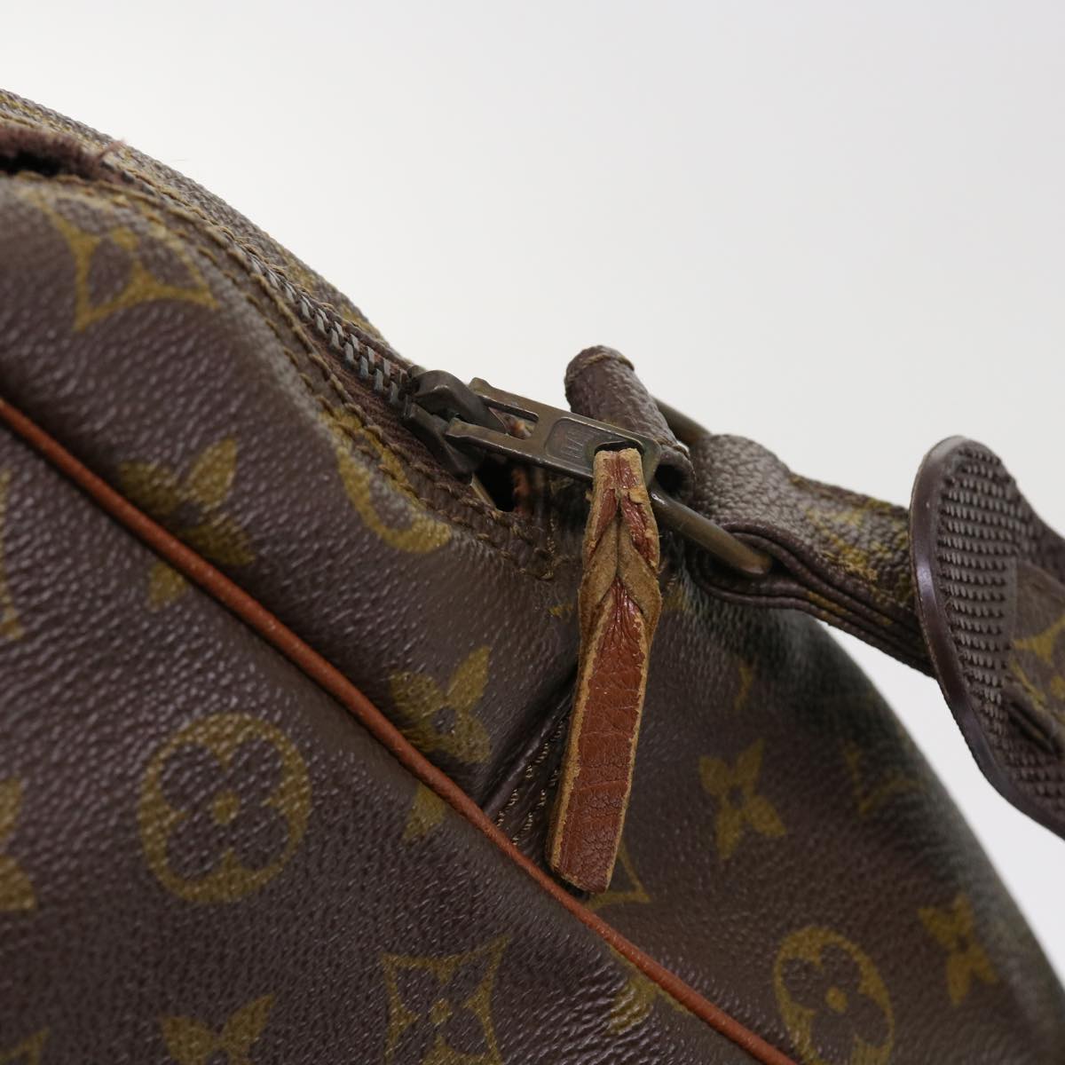 LOUIS VUITTON Monogram Marceau Shoulder Bag No.70 LV ar10213