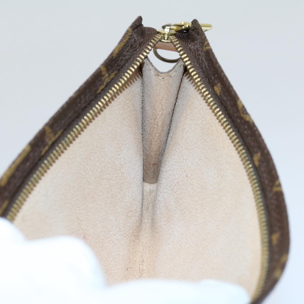 LOUIS VUITTON Monogram Bucket GM Pouch Accessory Pouch LV ar10287