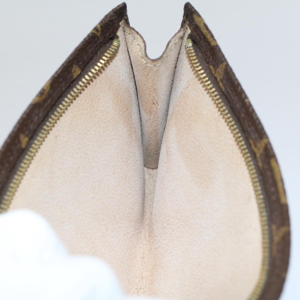 LOUIS VUITTON Monogram Bucket GM Pouch Accessory Pouch LV ar10287