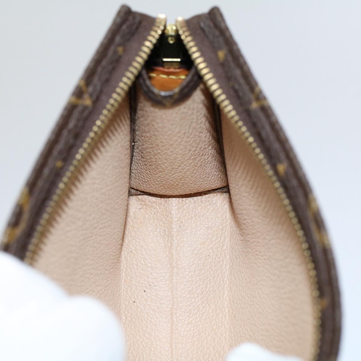 LOUIS VUITTON Monogram Poche Toilette 15 Pouch M47546 LV ar10336