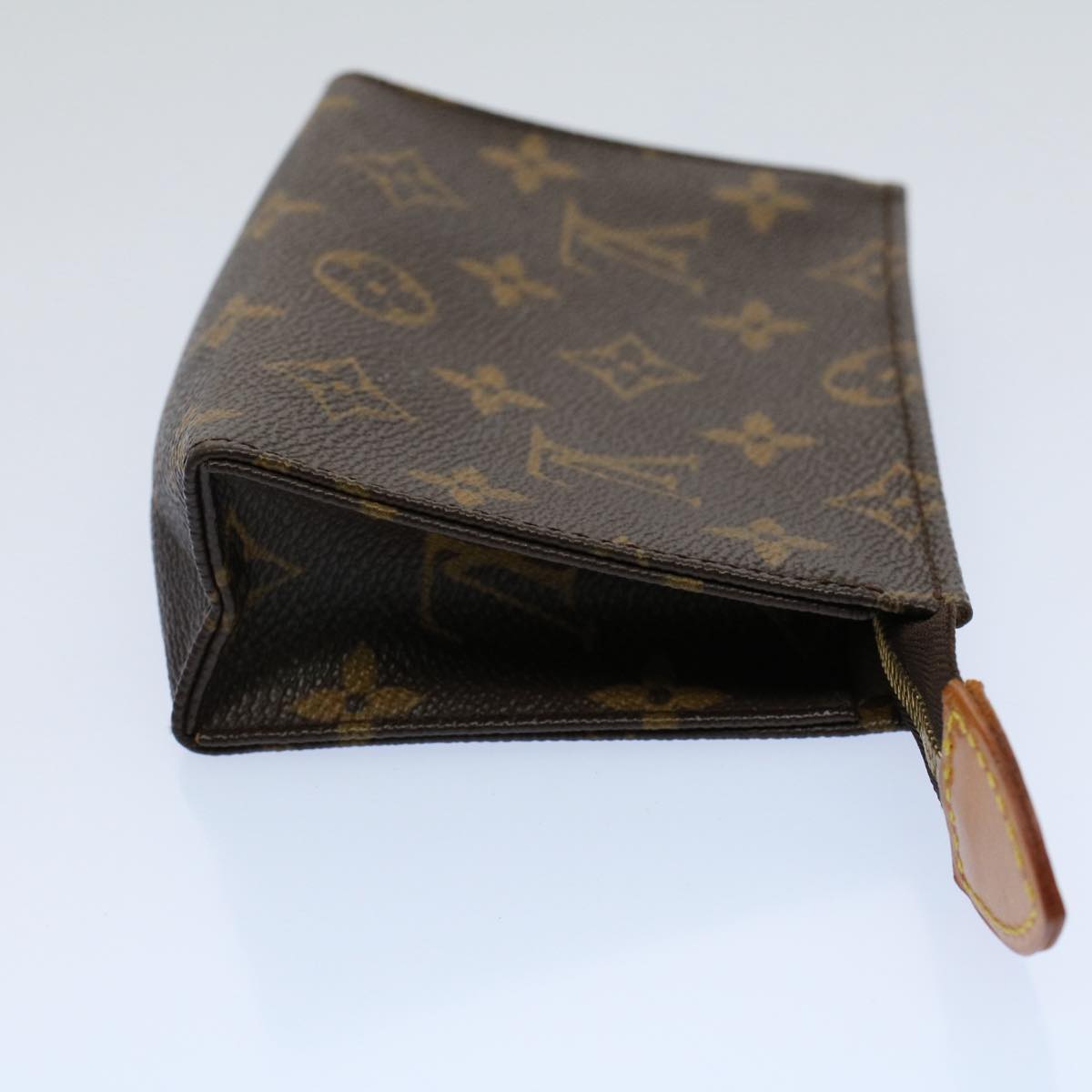 LOUIS VUITTON Monogram Poche Toilette 15 Pouch M47546 LV ar10336