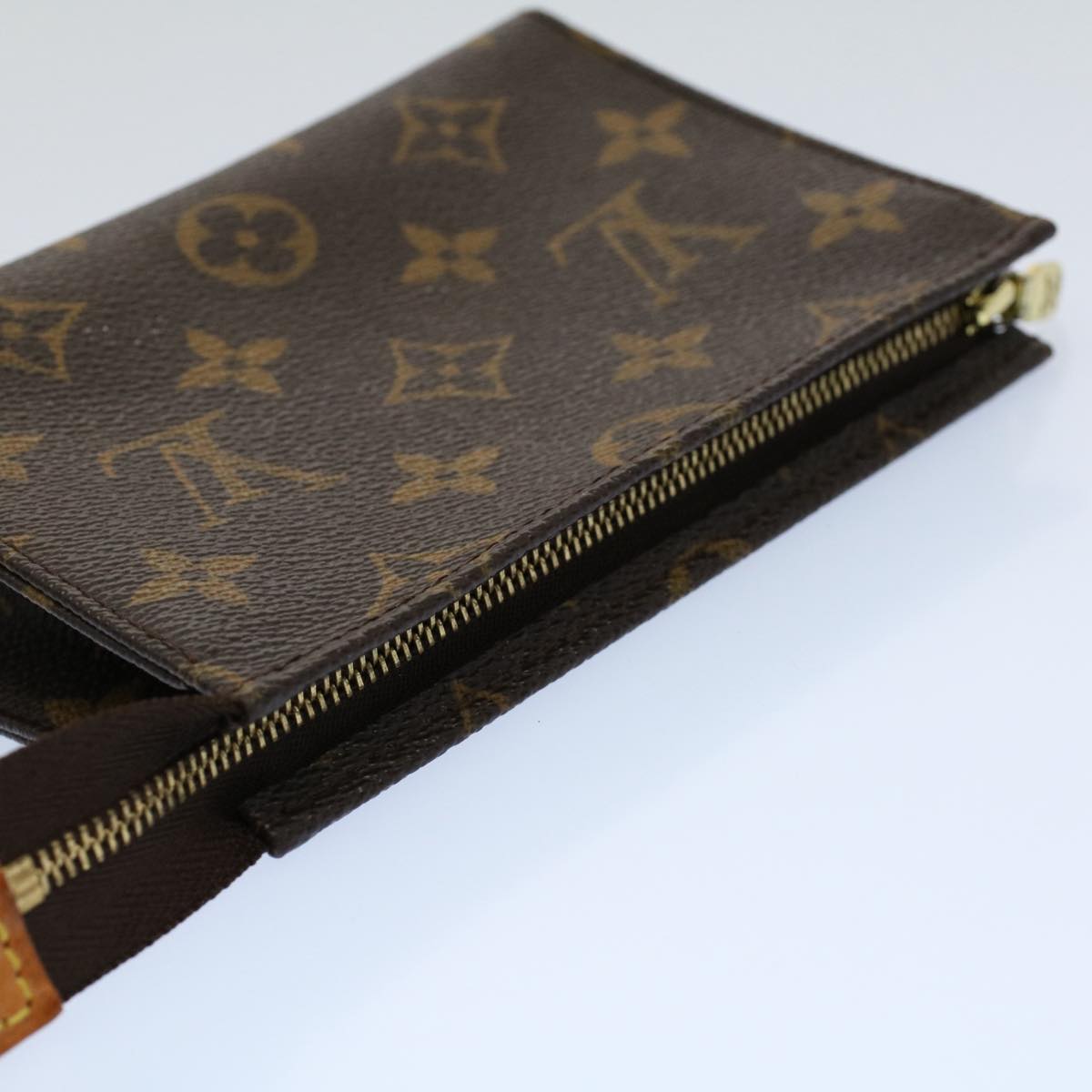 LOUIS VUITTON Monogram Poche Toilette 15 Pouch M47546 LV ar10336