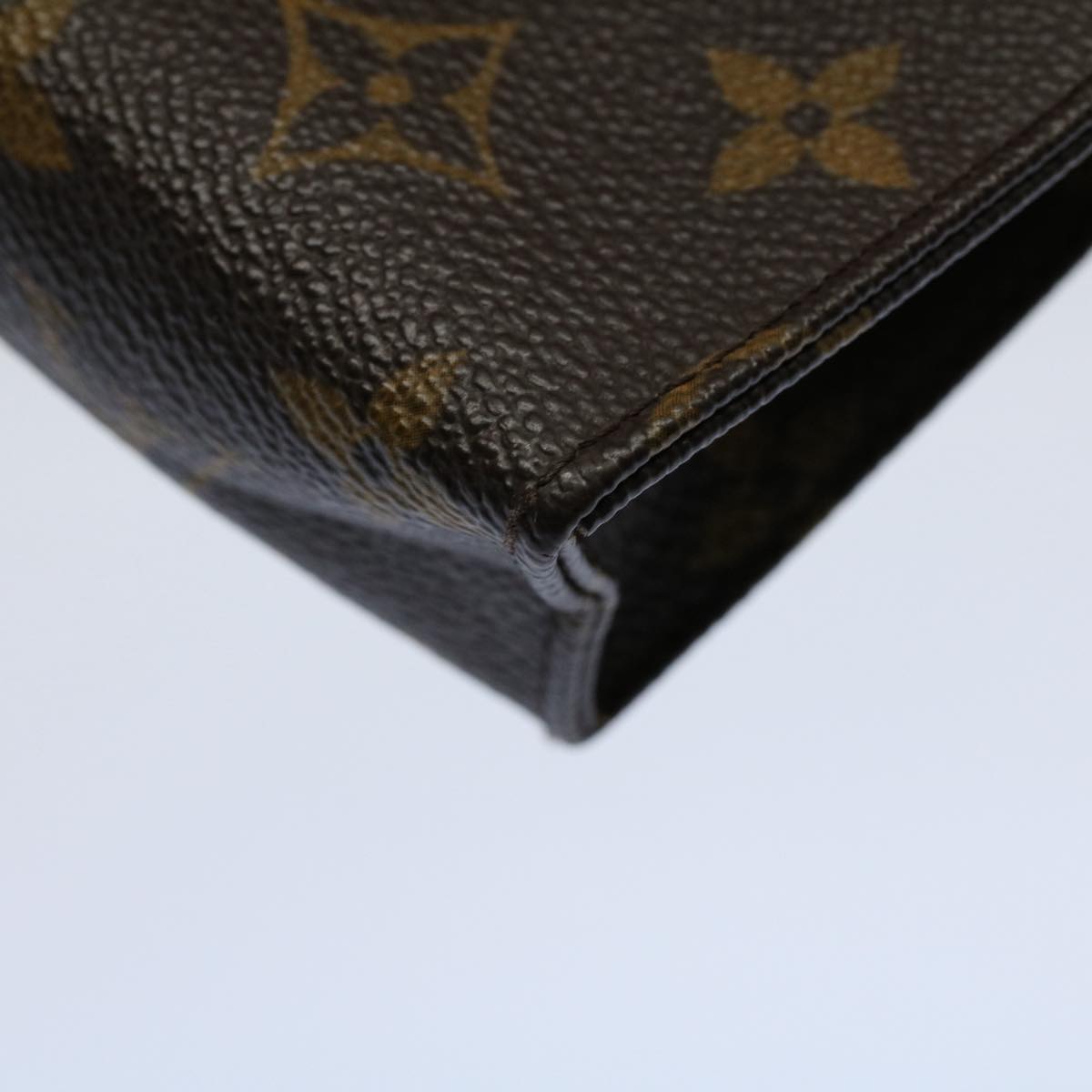 LOUIS VUITTON Monogram Poche Toilette 15 Pouch M47546 LV ar10336