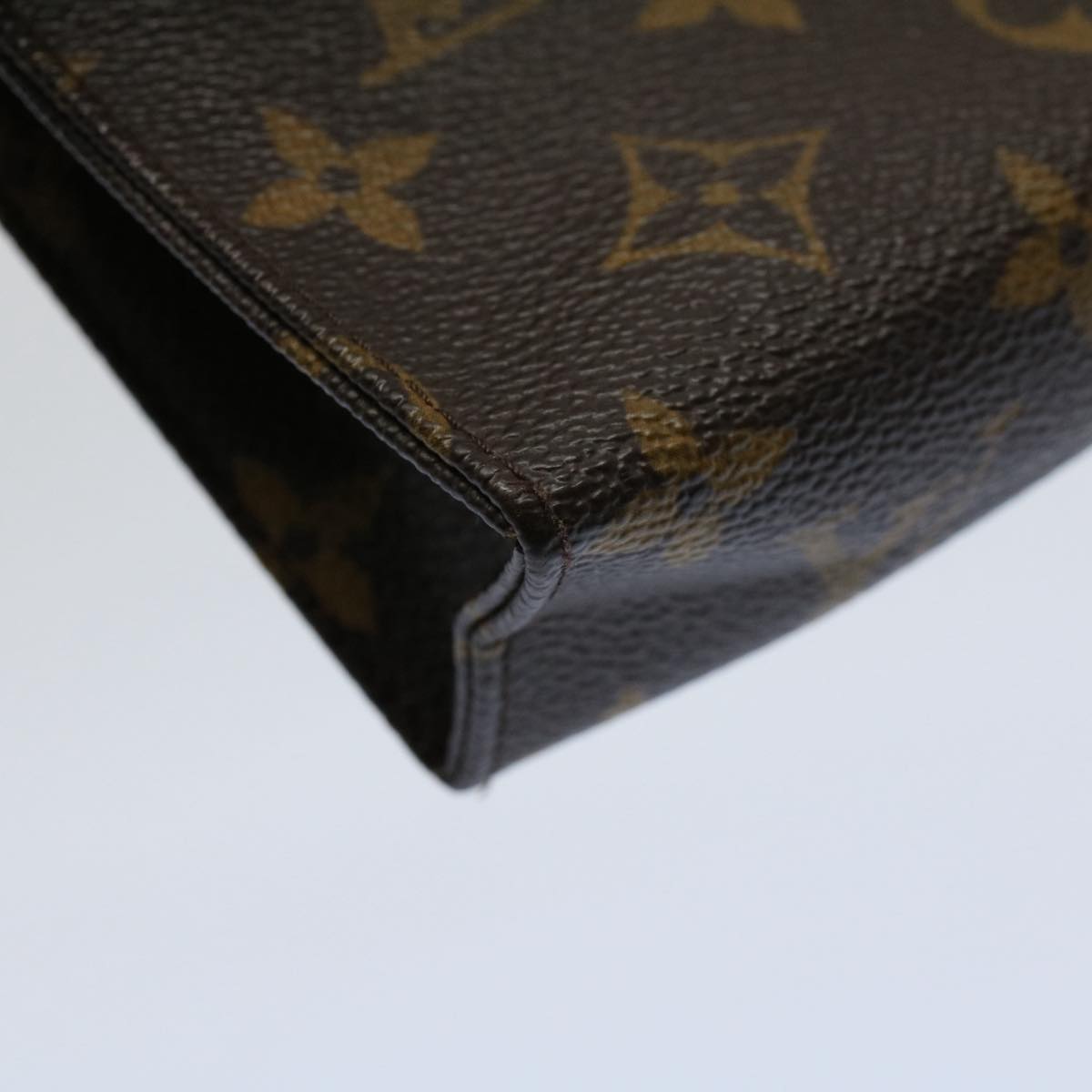LOUIS VUITTON Monogram Poche Toilette 15 Pouch M47546 LV ar10336