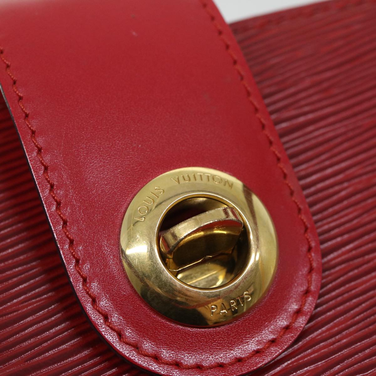 LOUIS VUITTON Epi Cluny Shoulder Bag Red M52257 LV ar10346B