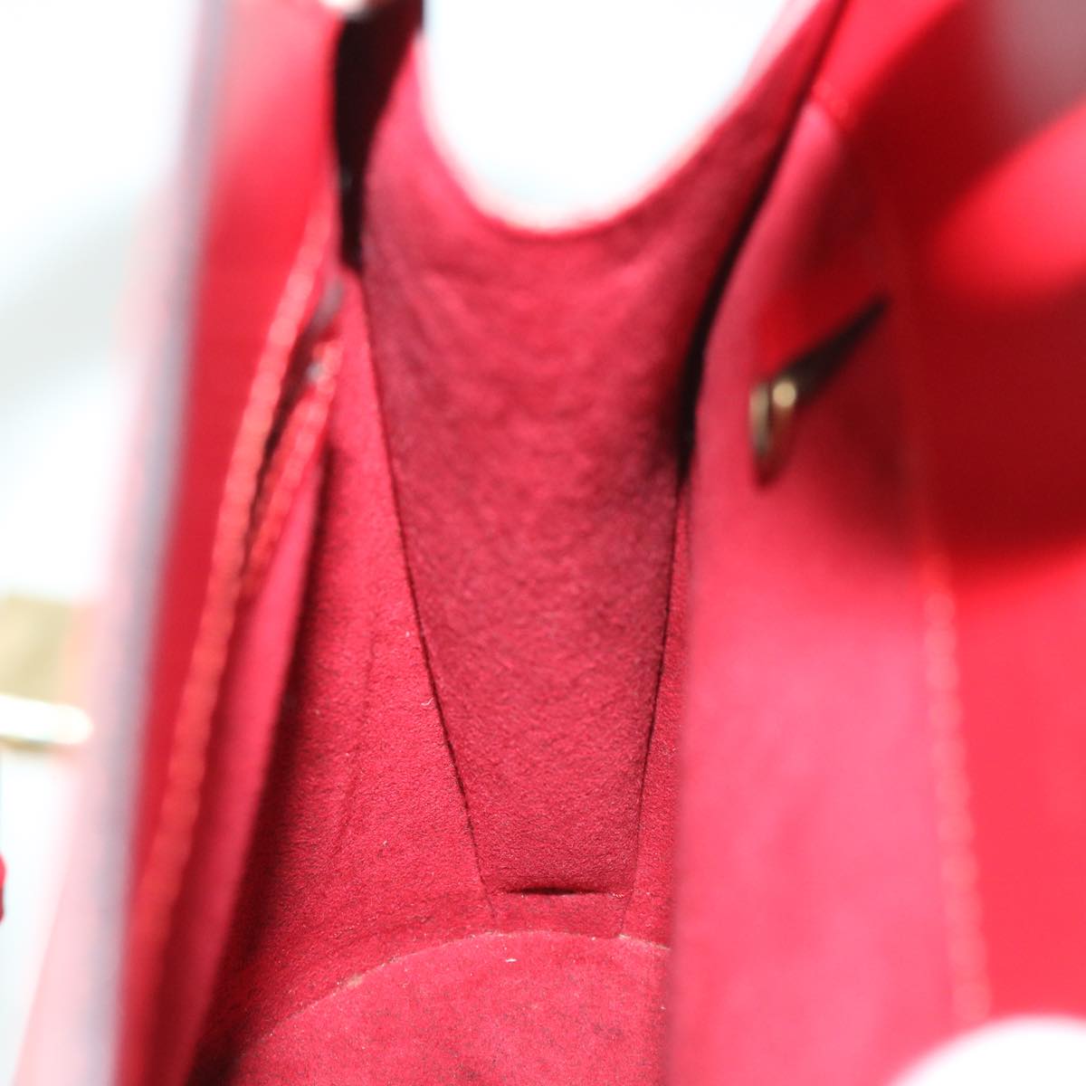 LOUIS VUITTON Epi Cluny Shoulder Bag Red M52257 LV ar10346B