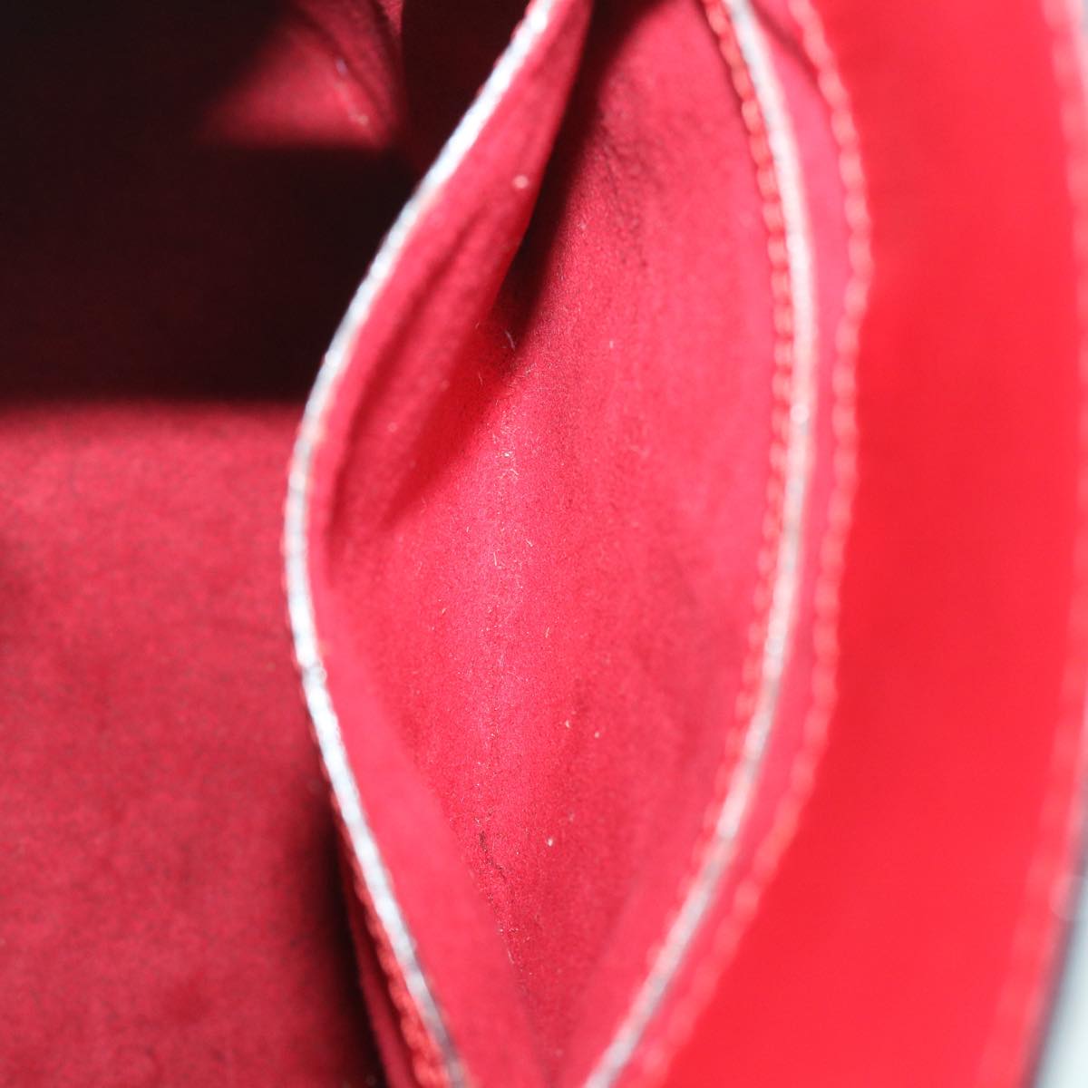 LOUIS VUITTON Epi Cluny Shoulder Bag Red M52257 LV ar10346B