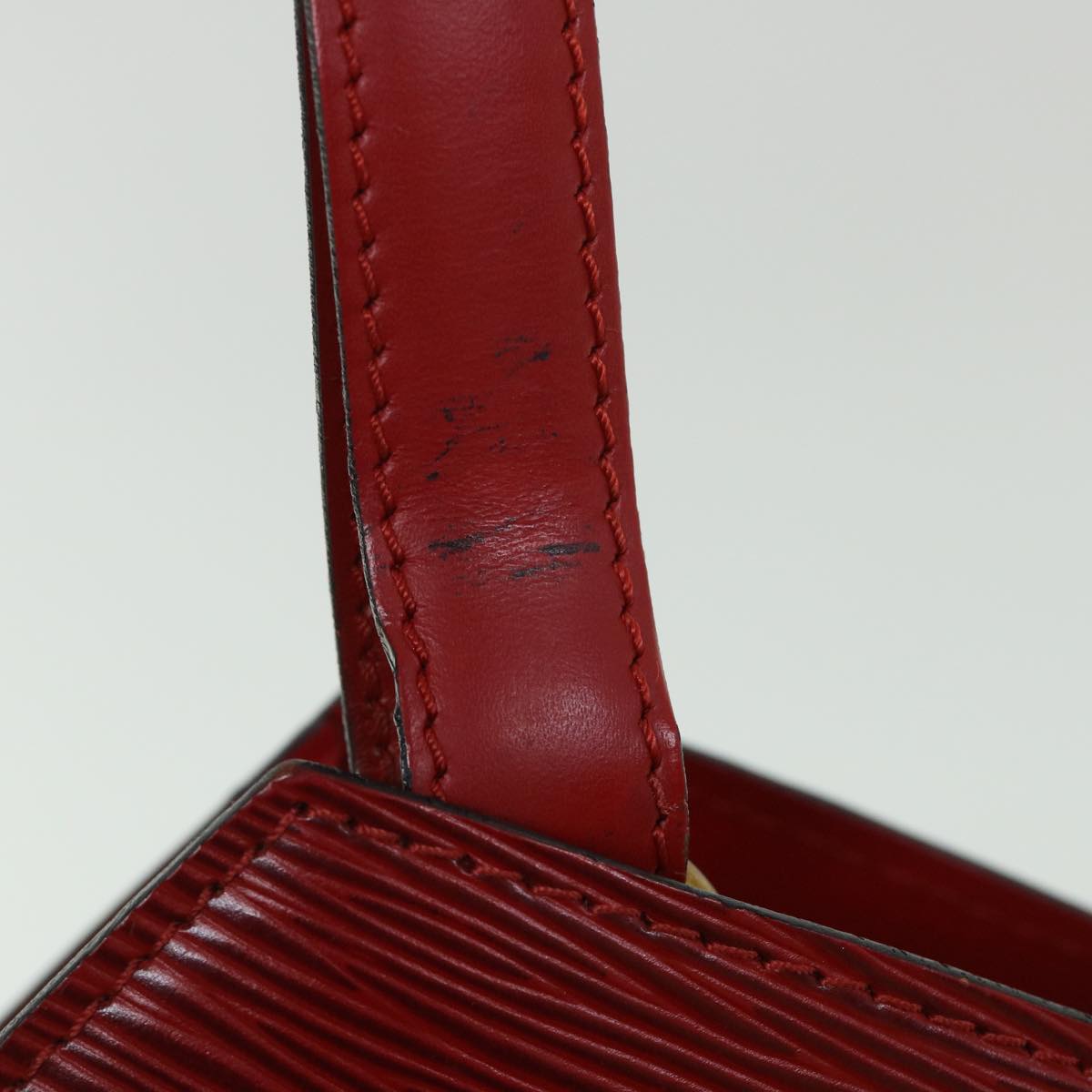 LOUIS VUITTON Epi Cluny Shoulder Bag Red M52257 LV ar10346B