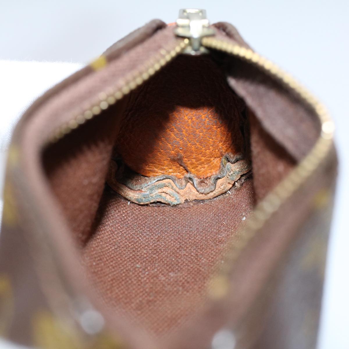 LOUIS VUITTON Monogram Etui 3 Ball de Golf Pouch M58249 LV ar10440