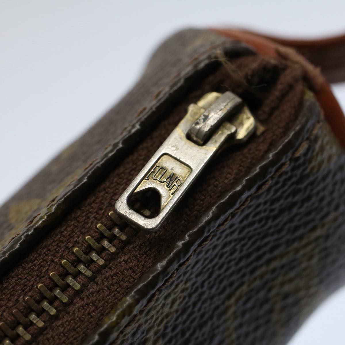 LOUIS VUITTON Monogram Etui 3 Ball de Golf Pouch M58249 LV ar10440