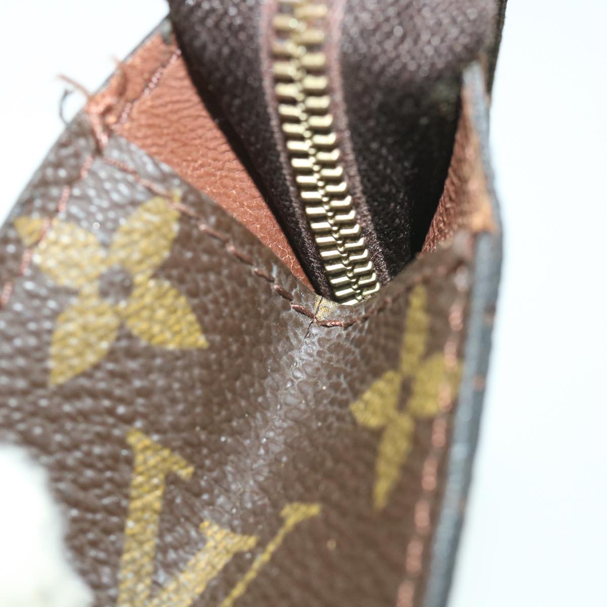 LOUIS VUITTON Monogram Poche Toilette 19 Pouch M47544 LV ar10450