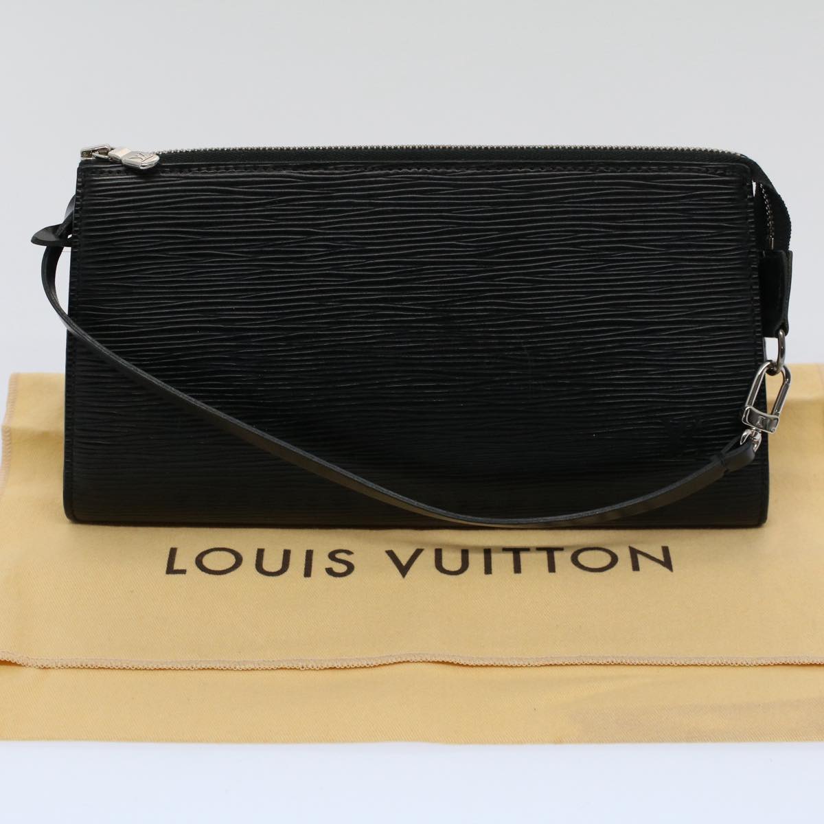 LOUIS VUITTON Epi Pochette Accessoires Pouch Black M52982 ar10532B