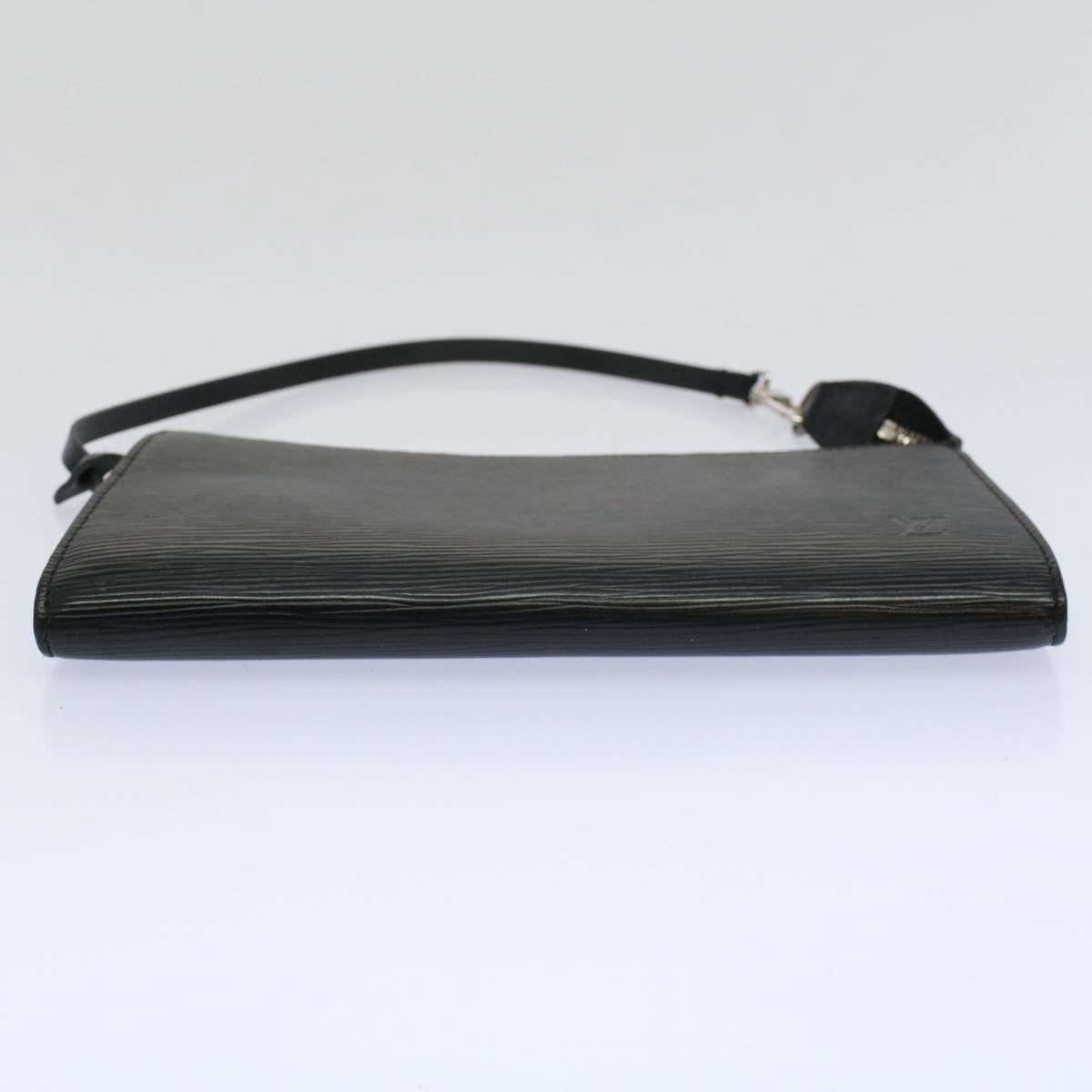 LOUIS VUITTON Epi Pochette Accessoires Pouch Black M52982 ar10532B
