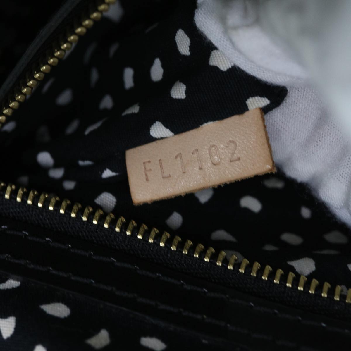 LOUIS VUITTON Vernis Yayoi Kusama Dot Lockit MM Bag Noir M91399 LV ar10576B