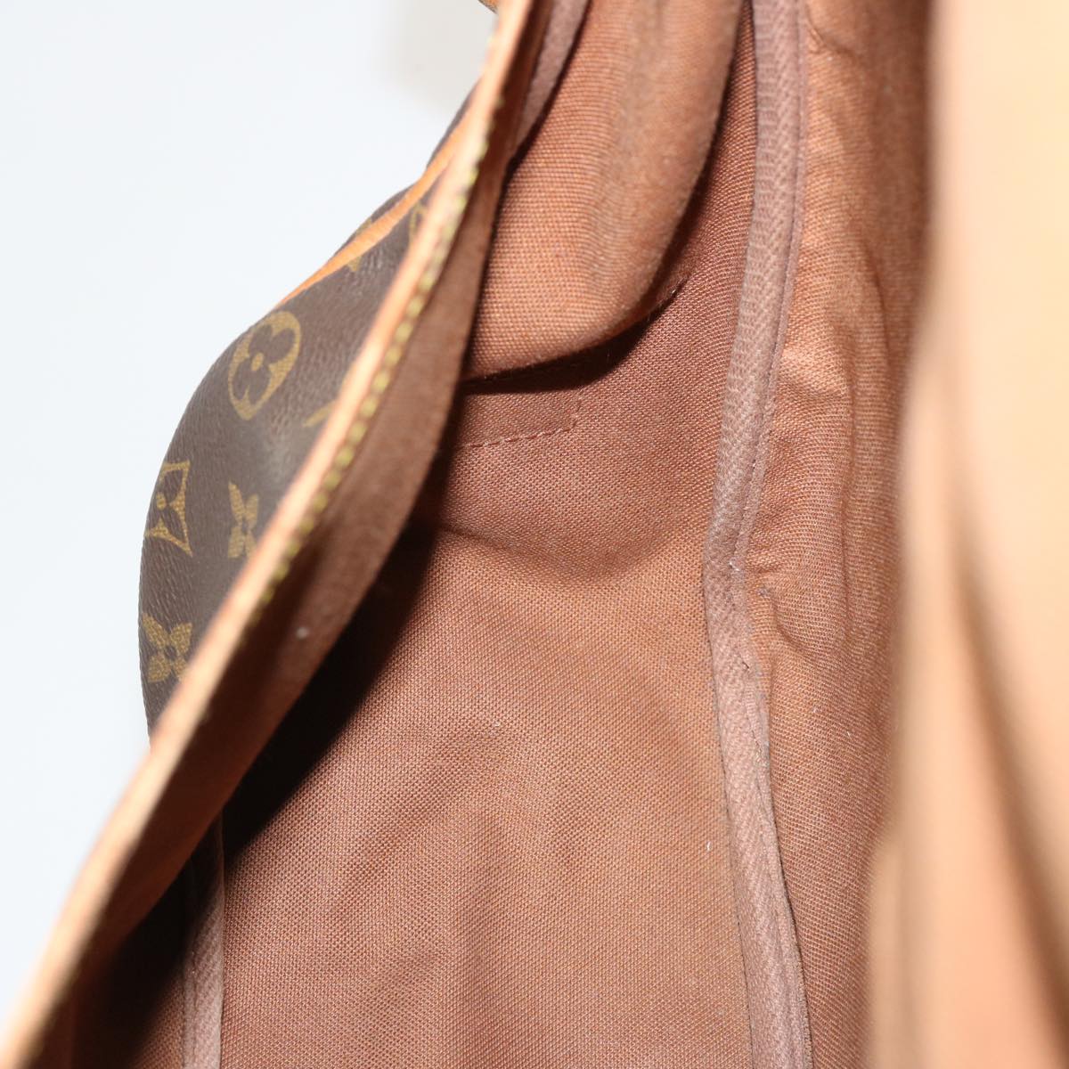 LOUIS VUITTON Monogram Saumur 35 Shoulder Bag M42254 LV ar11486