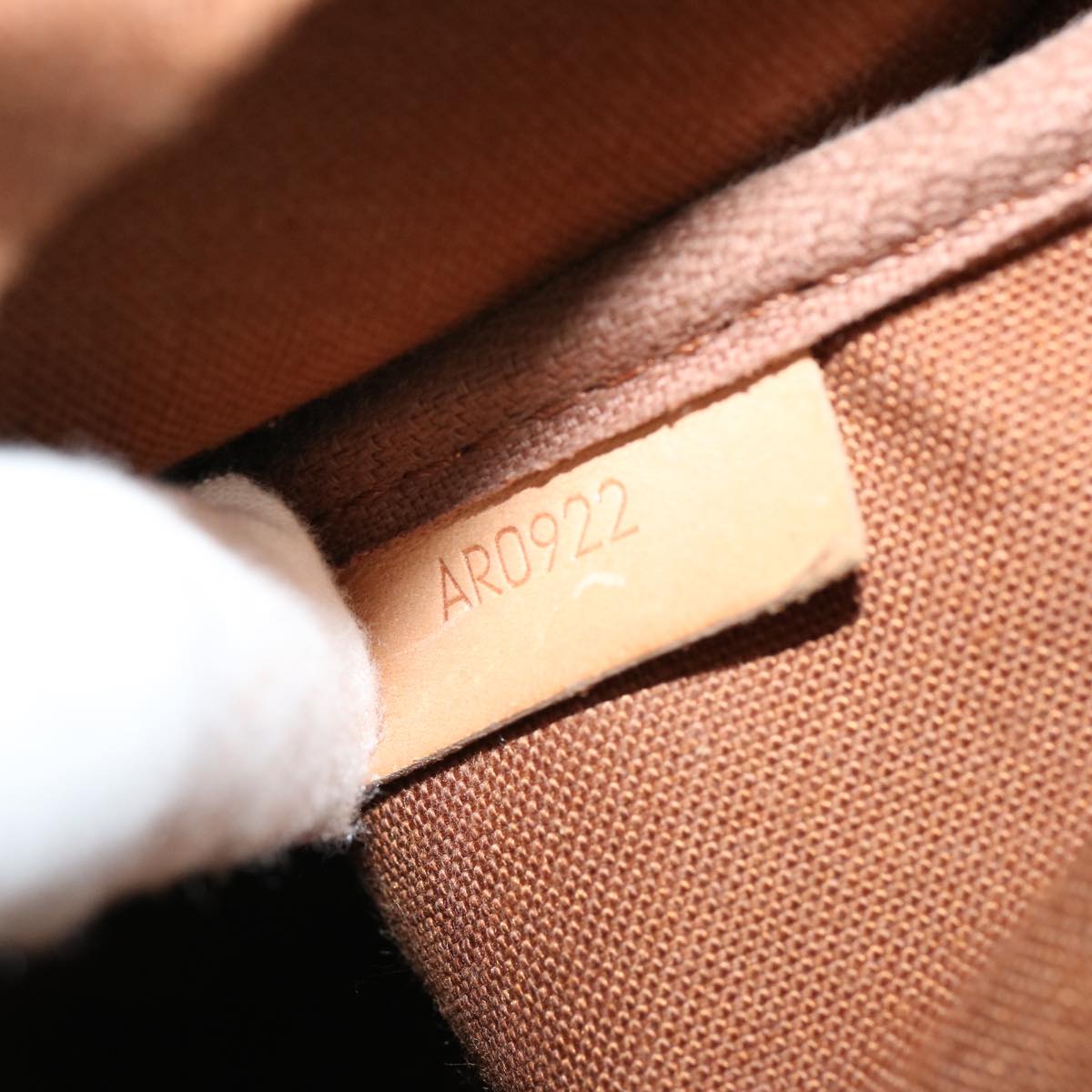 LOUIS VUITTON Monogram Saumur 35 Shoulder Bag M42254 LV ar11486