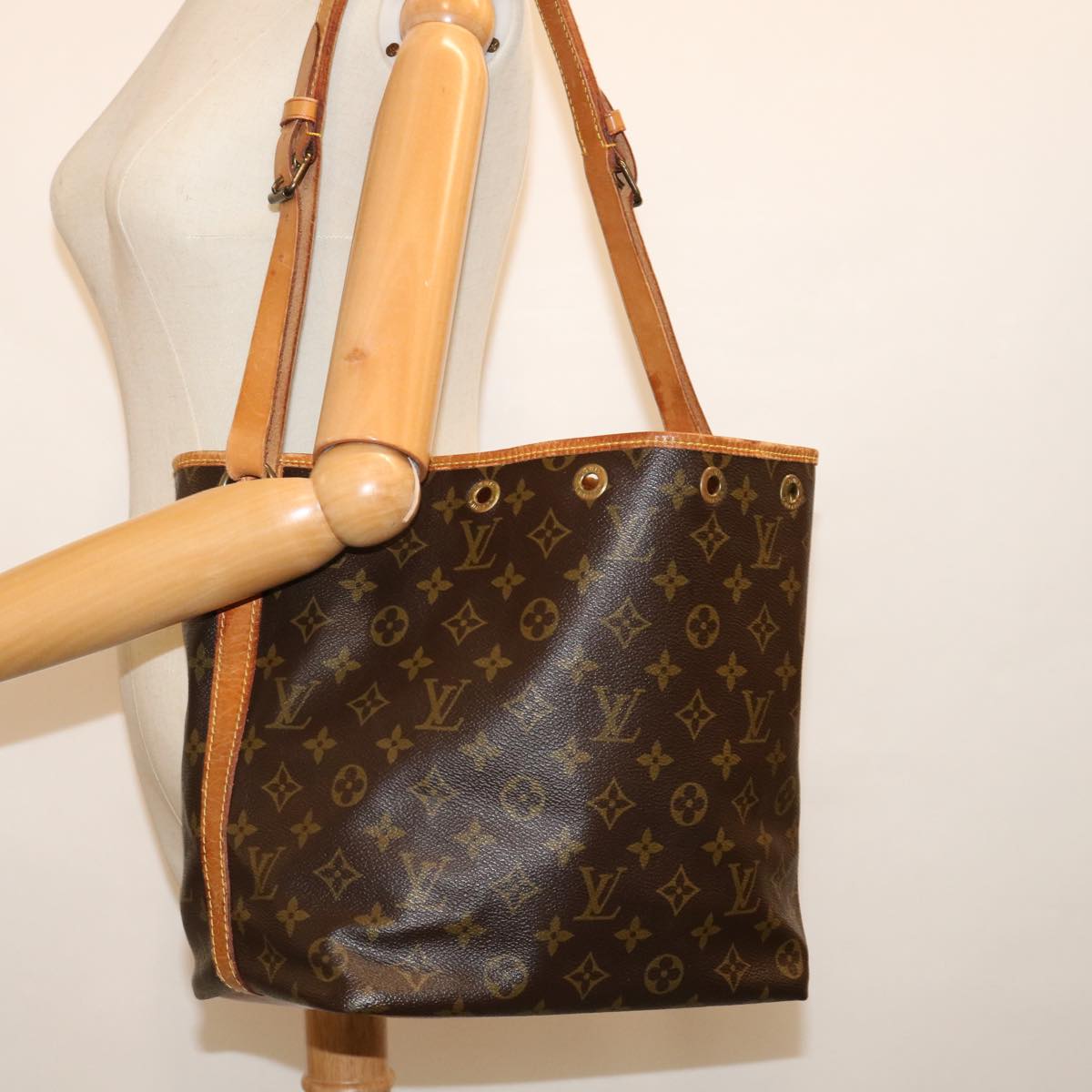 LOUIS VUITTON Monogram Petit Noe Shoulder Bag M42226 LV ar11494