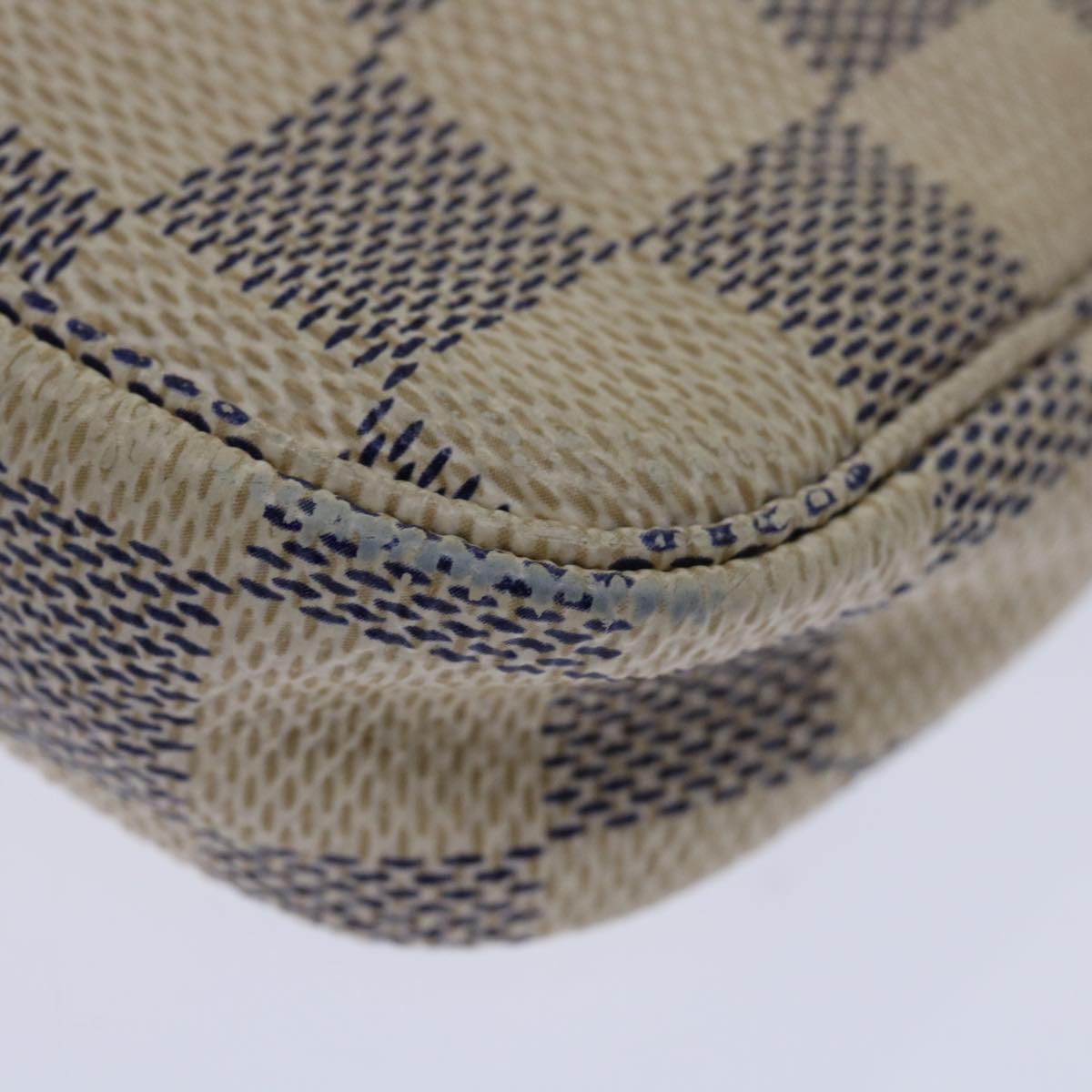 LOUIS VUITTON Damier Azur Mini Pochette Accessoires Pouch N58010 ar11611B
