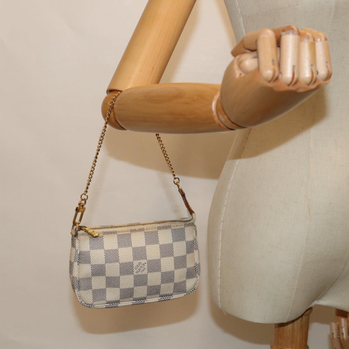 LOUIS VUITTON Damier Azur Mini Pochette Accessoires Pouch N58010 ar11611B