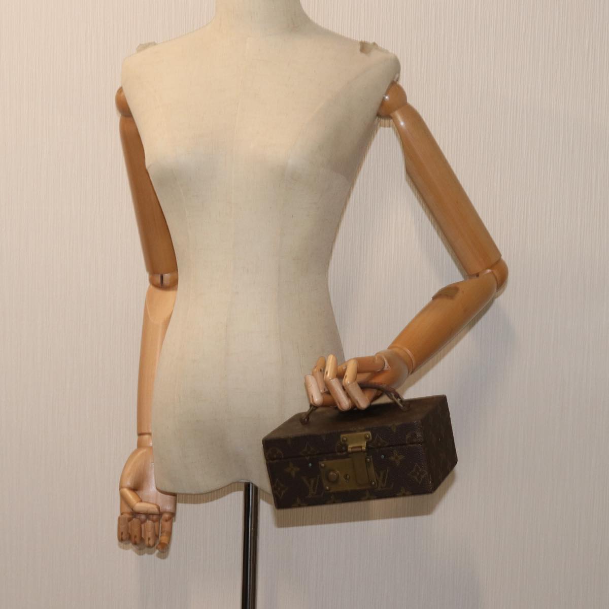LOUIS VUITTON Monogram Boite A Tour Jewelry Box M47236 LV ar11657B