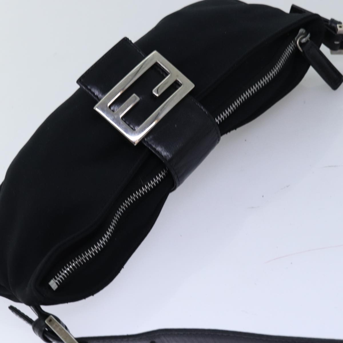 Luxury Fendi Mamma Baguette Shoulder Bag Nylon Blackar11787B