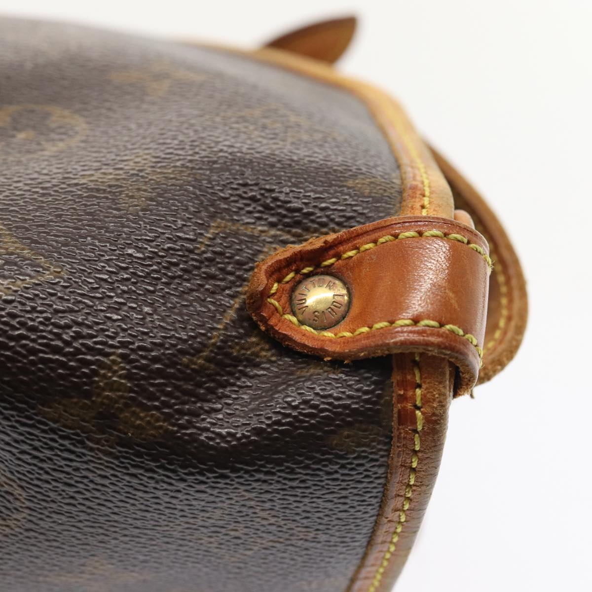 LOUIS VUITTON Monogram Saumur 30 Shoulder Bag M42256 LV ar12049