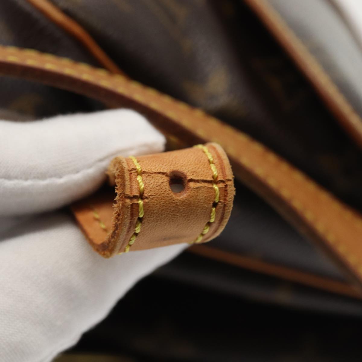 LOUIS VUITTON Monogram Saumur 30 Shoulder Bag M42256 LV ar12049
