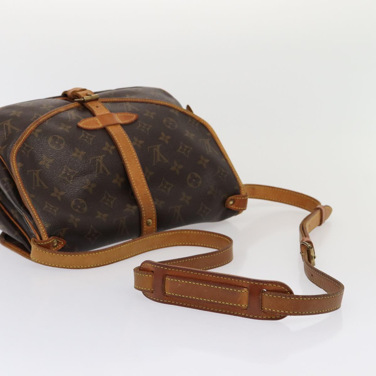 LOUIS VUITTON Monogram Saumur 30 Shoulder Bag M42256 LV ar12049