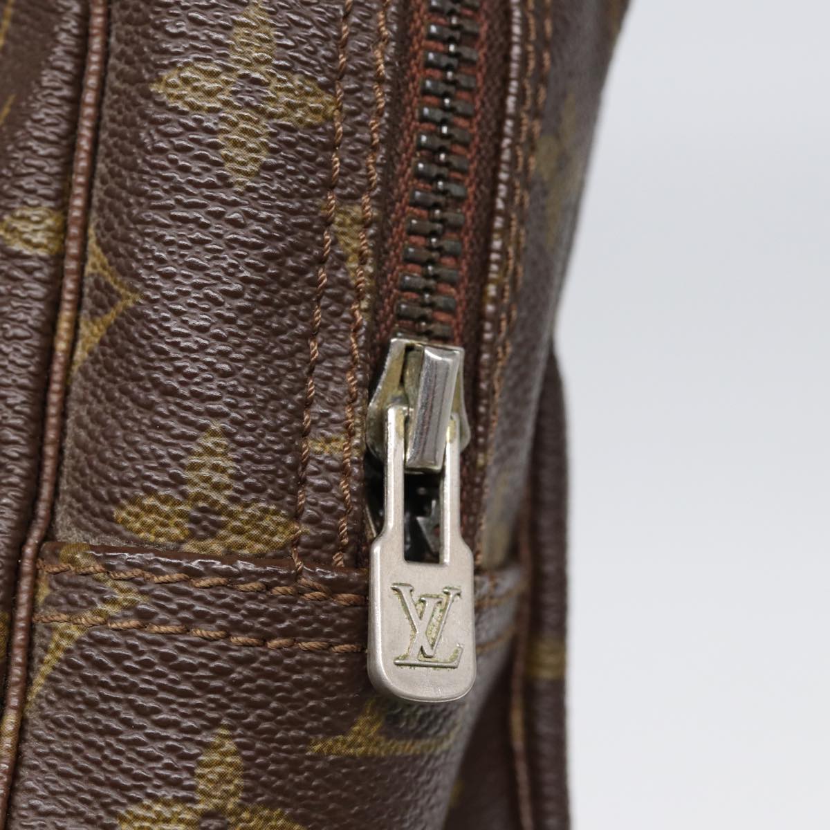 LOUIS VUITTON Monogram Trousse Toilette 28 Clutch Bag M47522 LV ar12380