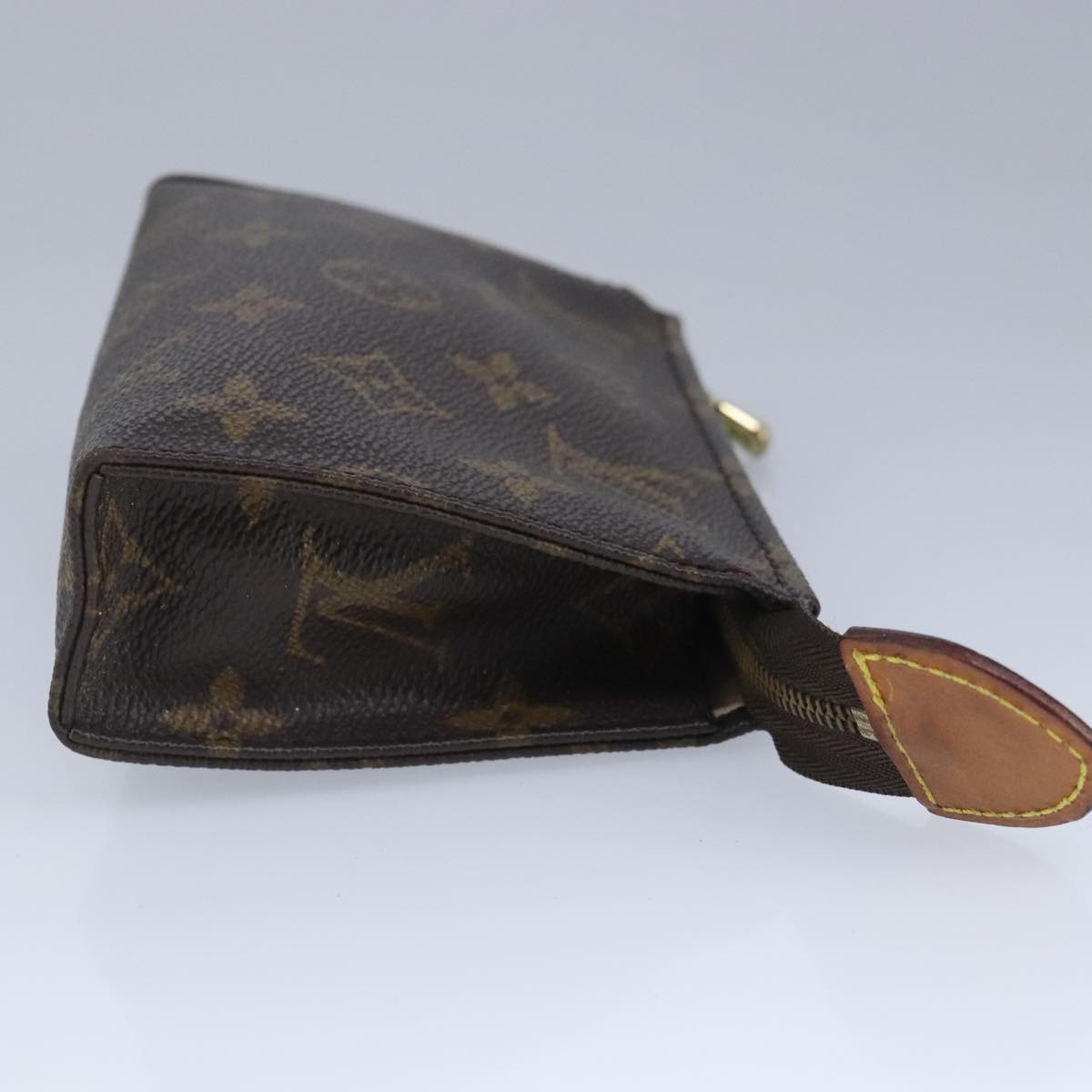 LOUIS VUITTON Monogram Poche Toilette 15 Pouch M47546 LV ar12743