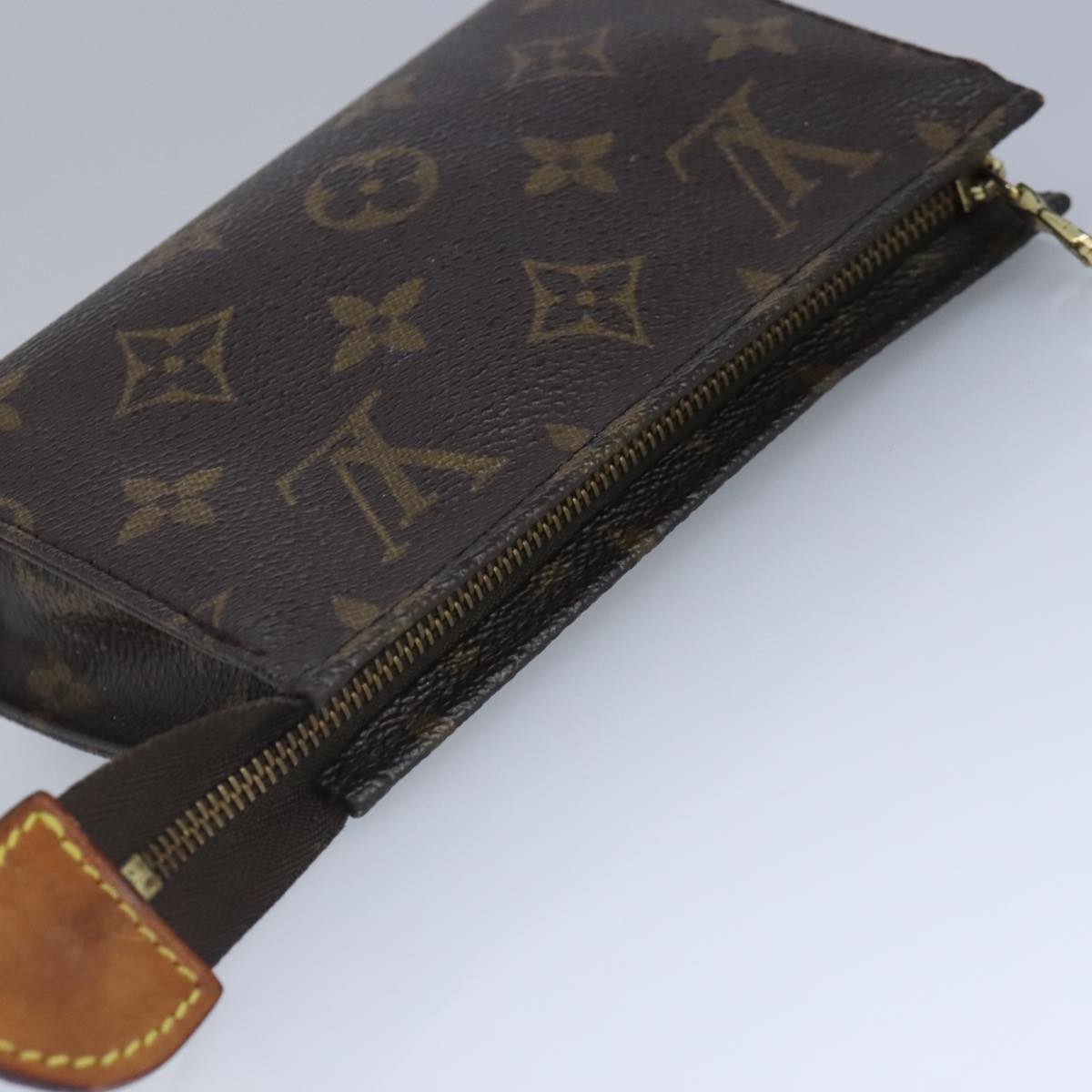 LOUIS VUITTON Monogram Poche Toilette 15 Pouch M47546 LV ar12743
