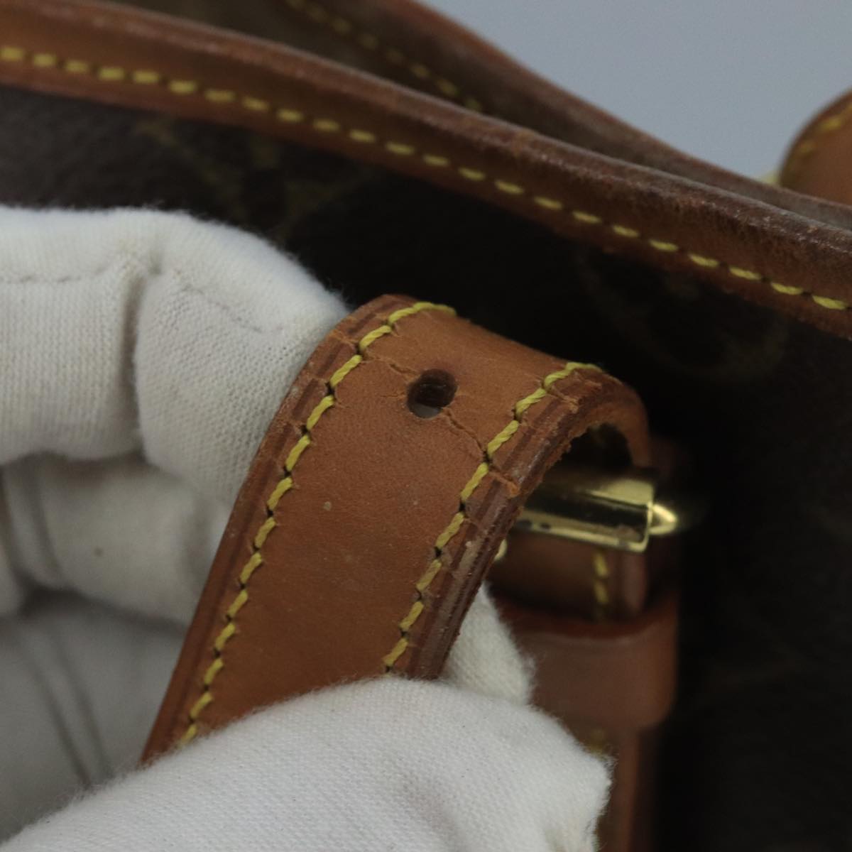 LOUIS VUITTON Monogram Bucket GM Shoulder Bag M42236 LV ar13170
