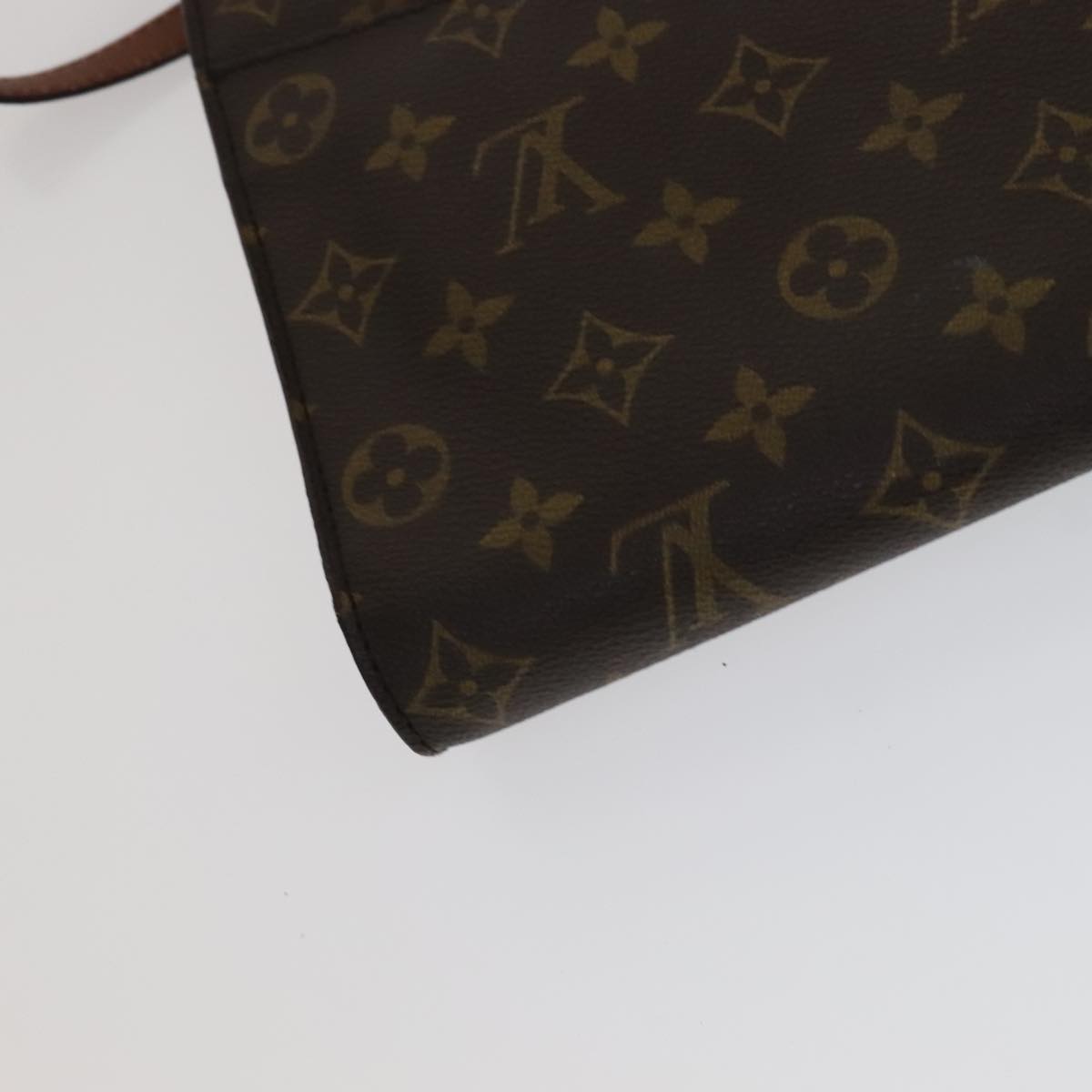 LOUIS VUITTON Monogram Bordeaux 27 Shoulder Bag M51797 LV ar13179