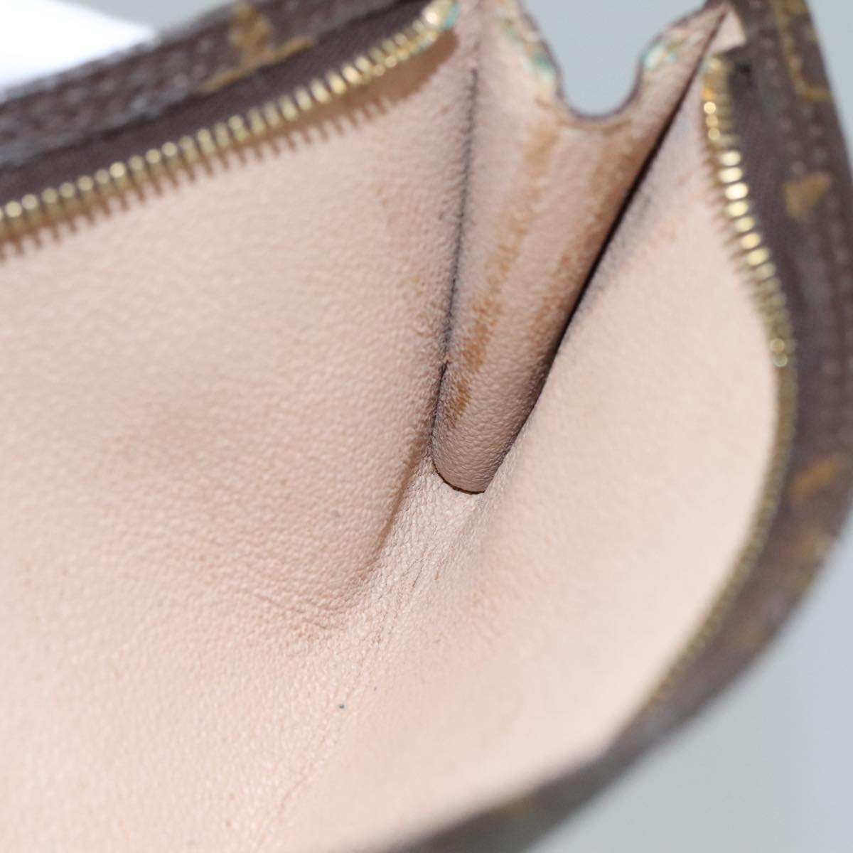 LOUIS VUITTON Monogram Bucket GM Pouch Accessory Pouch LV ar13210