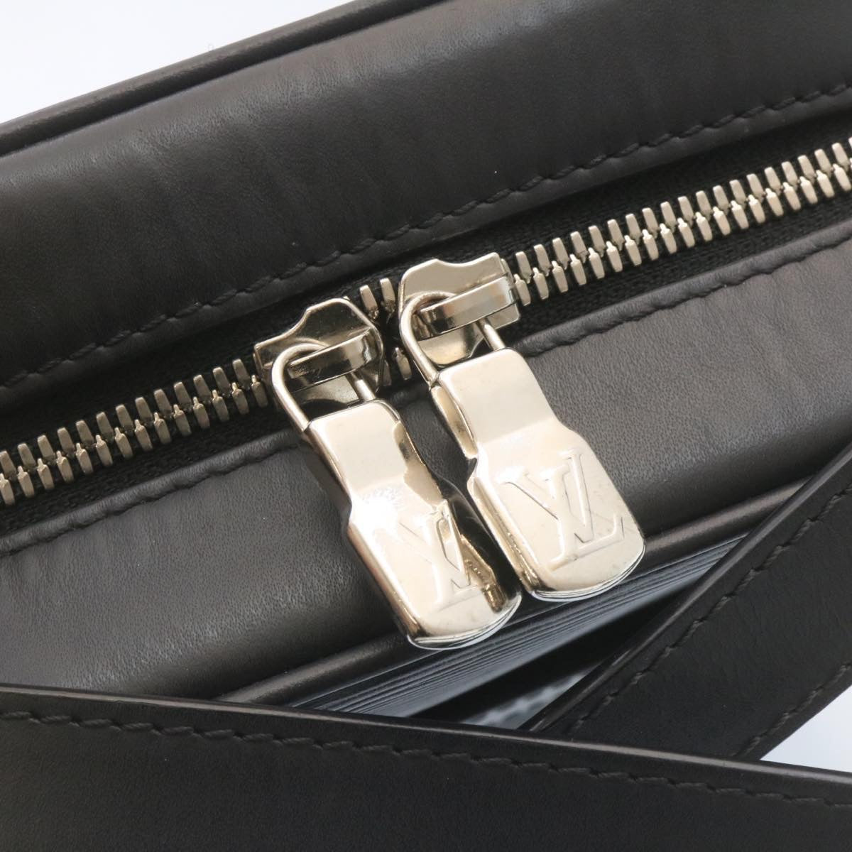 LOUIS VUITTON Supreme Epi Danube Shoulder Bag Black M53431 LV ar5973S