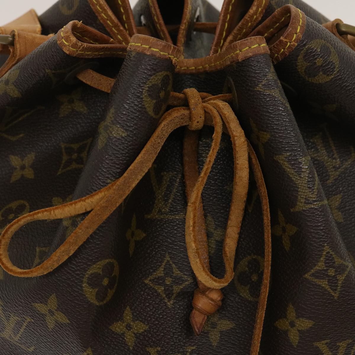 LOUIS VUITTON Monogram Noe Shoulder Bag M42224 LV ar6972