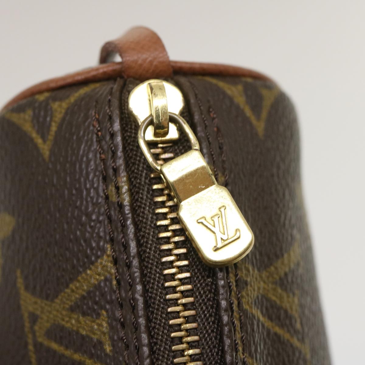 LOUIS VUITTON Monogram Papillon Pouch Vintage LV ar6978